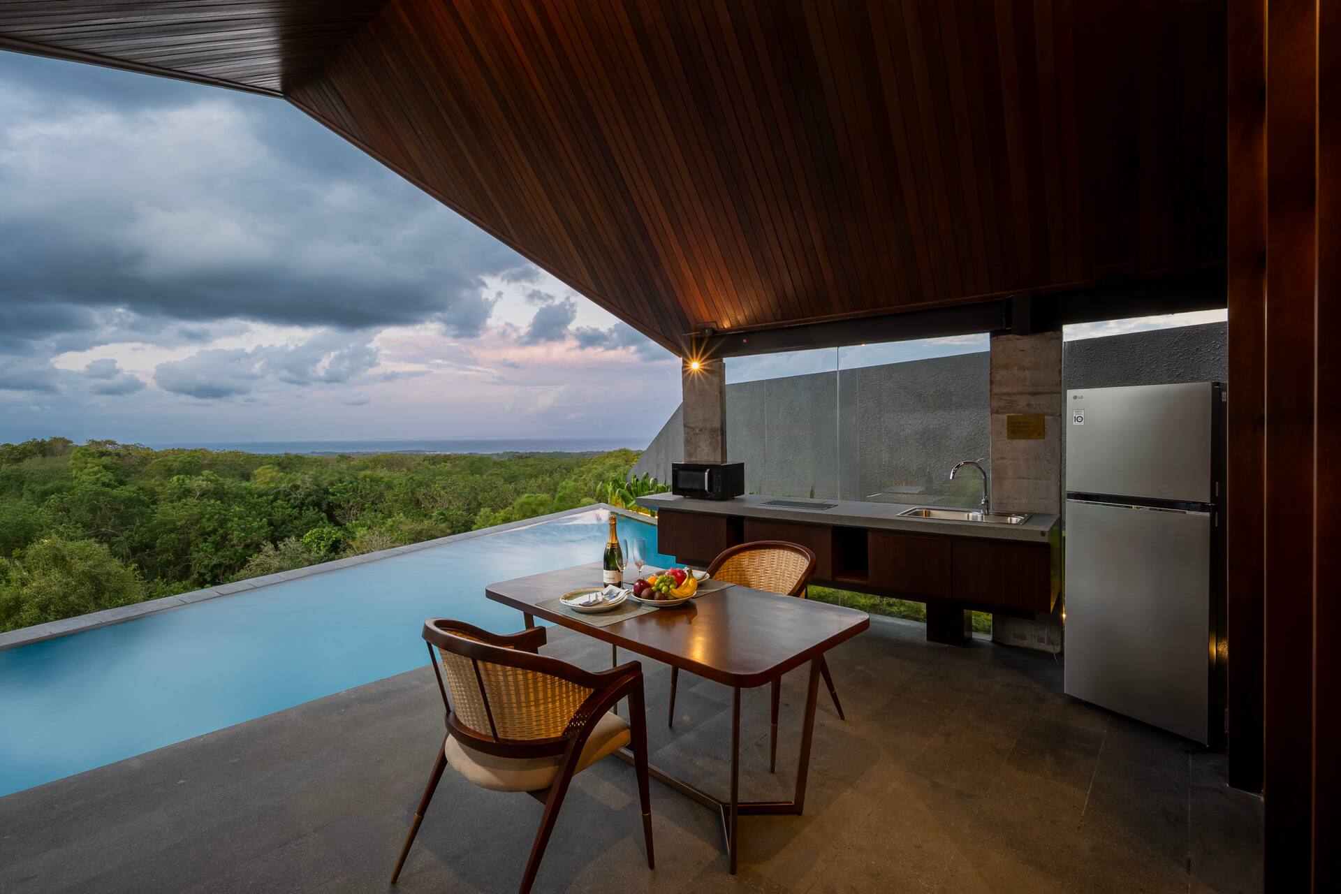 Romantic Couples Hideaway Private Villa in Nusa Dua 2