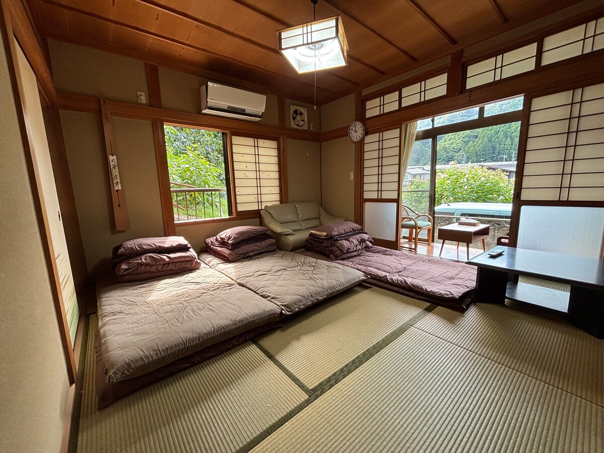 一棟貸切】 BBQ/海まで10分/川遊び/釣り/駐車場有/ペット可/家族向け 