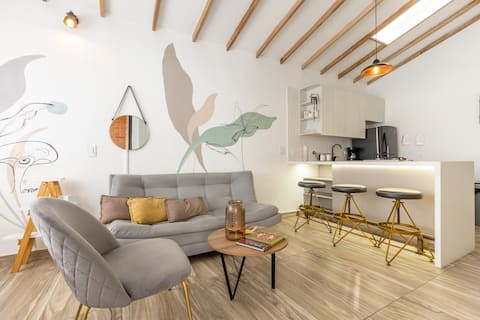 Top Airbnb: Metro Station Apartment l AC l Fast Wifi in La América