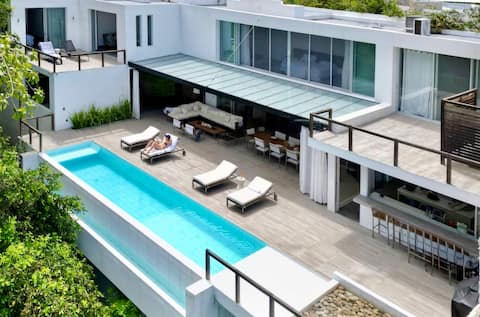 Arquitect’s Home in the Pacific