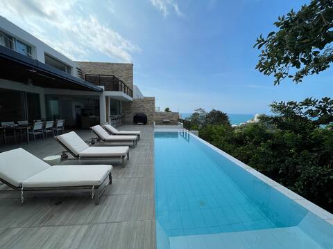 Arquitect’s Home in the Pacific