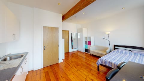 Popular Airbnb listing: Heart of Notts, Spacious Studio, Great City Views in Castle