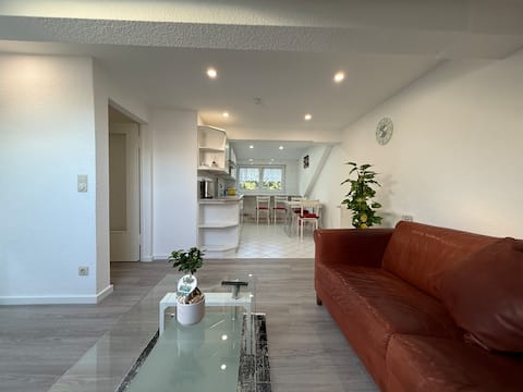 Beliebte Airbnb-Anzeige: Stylish city apartment with full amenities in Bockenheim
