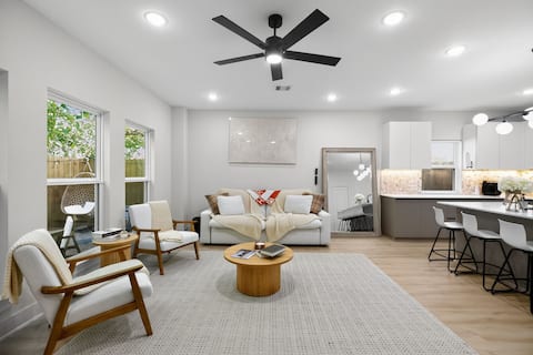 Successful Airbnb property: Modern luxurious home near Med Center and NRG in Sunnyside