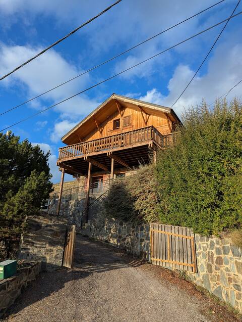 Grand chalet cosy, belle vue, terrain clos, 5 chb