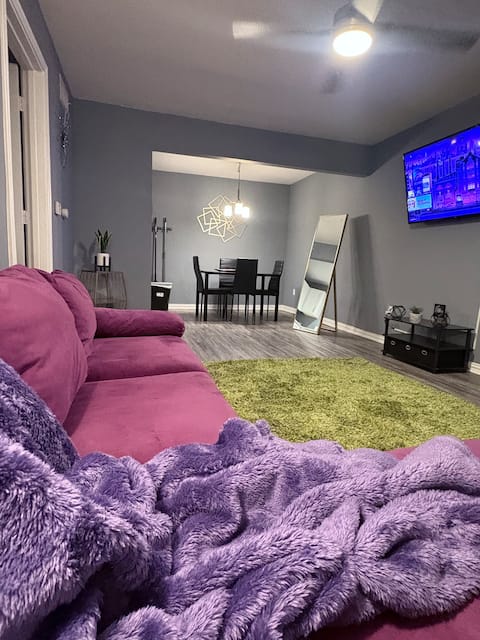 Top performing Airbnb: Welcome To Your Comfy GetAway! in Munger Place Historic District
