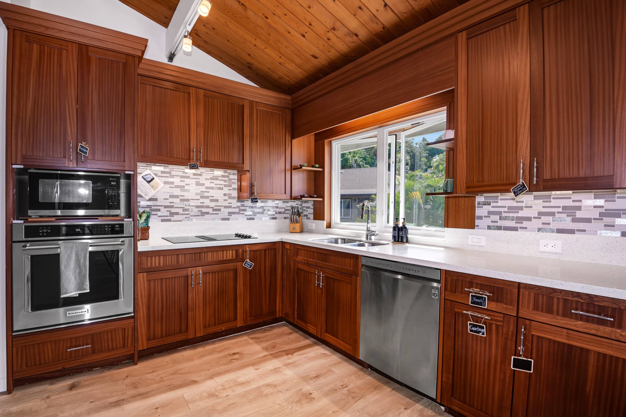 Home in Kailua-Kona · ★4.73 · 4 bedrooms · 4 beds · 2 baths - Image 8