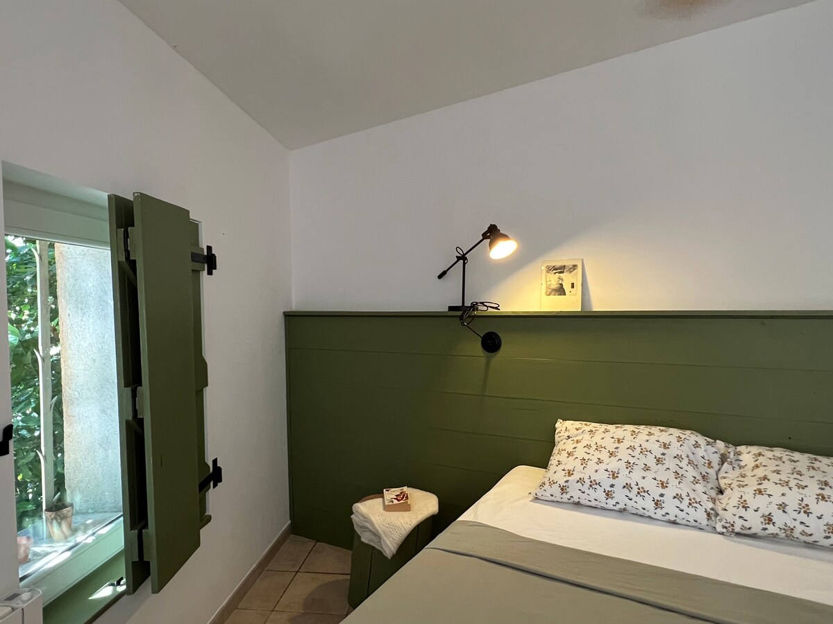 საძინებელი 1