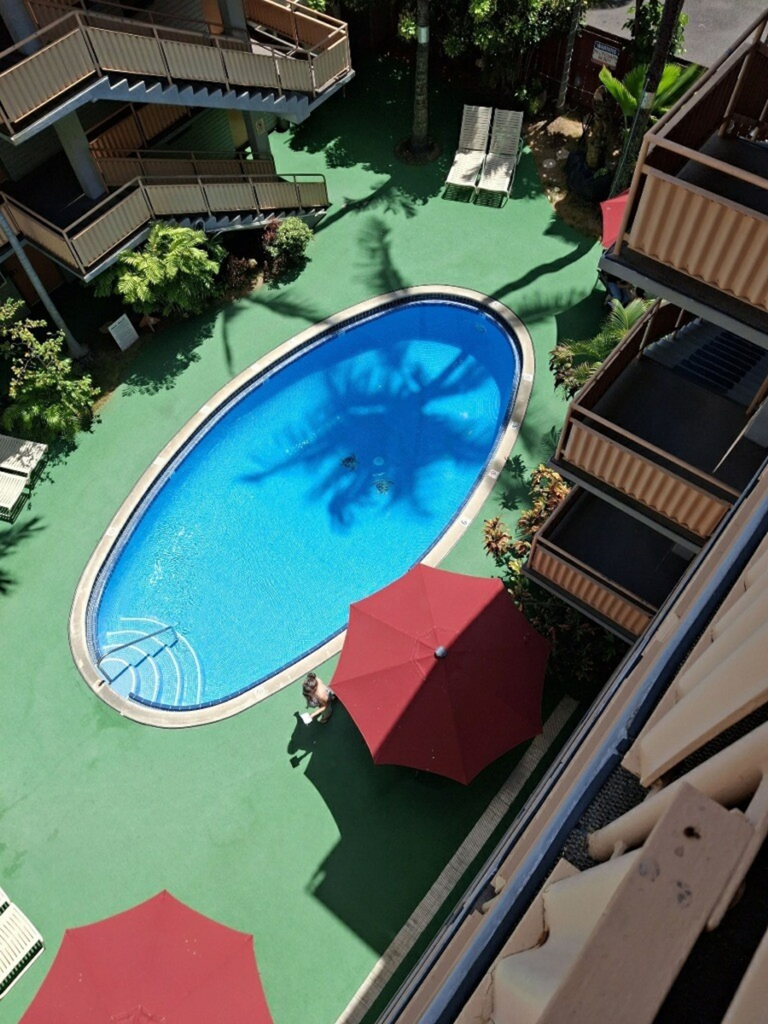 Condo in Honolulu · ★4.88 · 1 bedroom · 4 beds · 1 private bath - Image 14