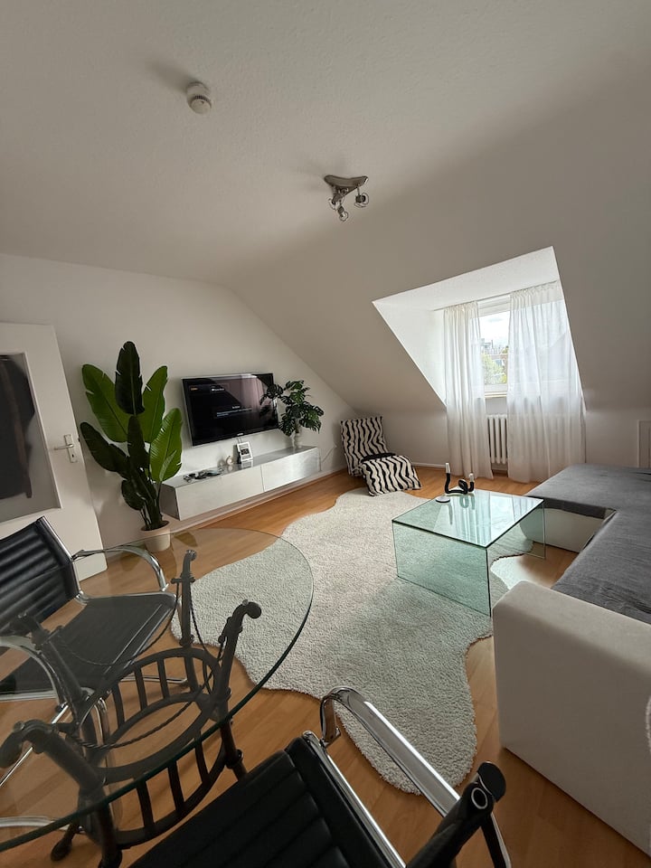 Apartment 8 Mins From Arena, 15 To Messe - Cologne Bonn Airport (CGN)