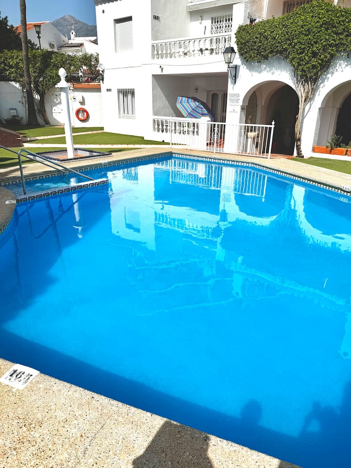 Casa Con Piscina  A 5 Minutos De La Playa Andando - ネルハ
