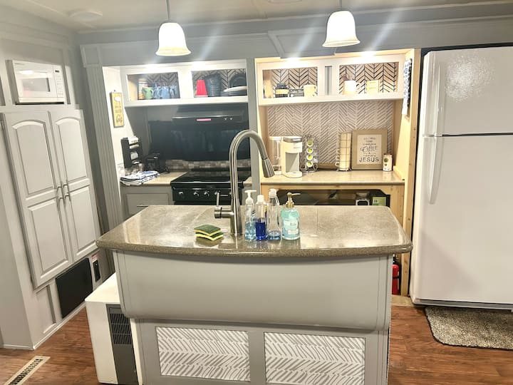 Illinois River Glamping Oasis Near Ok/ar Border. - Flint Creek Water Park, Colcord