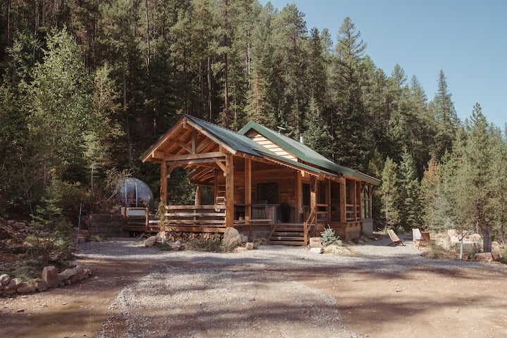 Secluded Glacier Park Cabin - Hot Tub & Star Dome