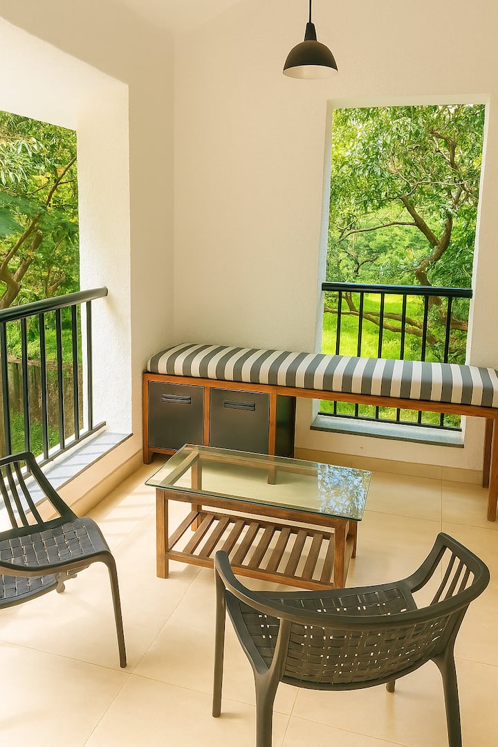 Modern Coastal Stay | Airy 1bhk With Balcony - Goa