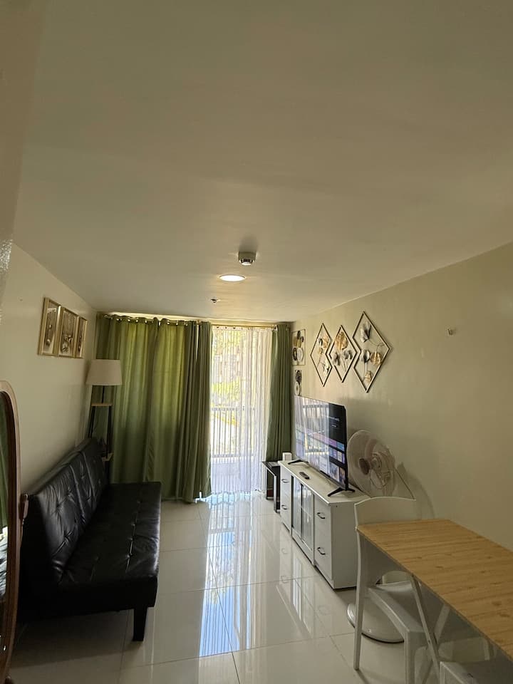 2br Condo W/ Balcony • Near Sm Baguio - Baguio
