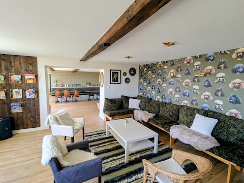 Top performing Airbnb: Renovated country house: fireplace pool view in Loire