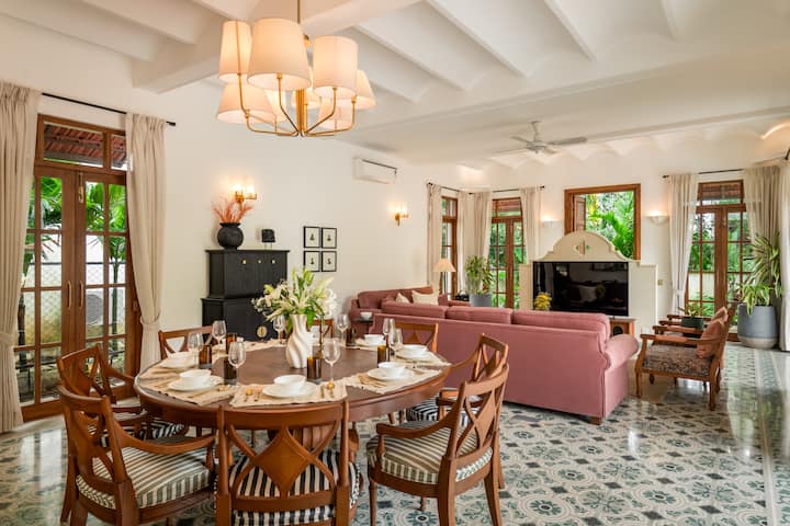 Dining area image 1