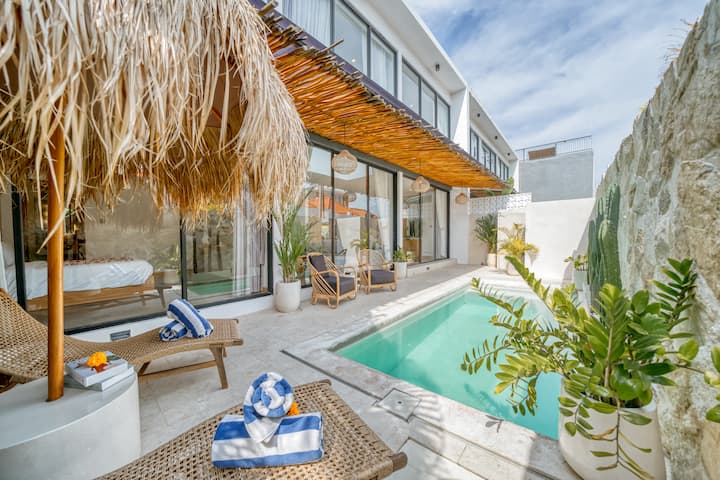 Modern 3bd Tropical Villa W/pool In Central Umalas - Canggu