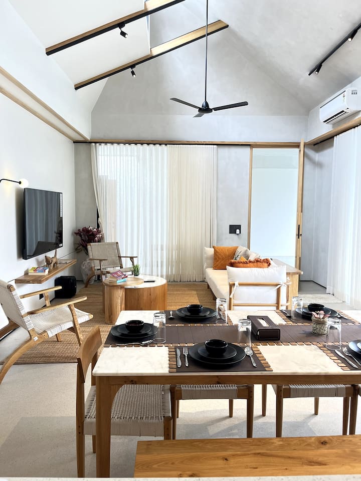 Living room image 3