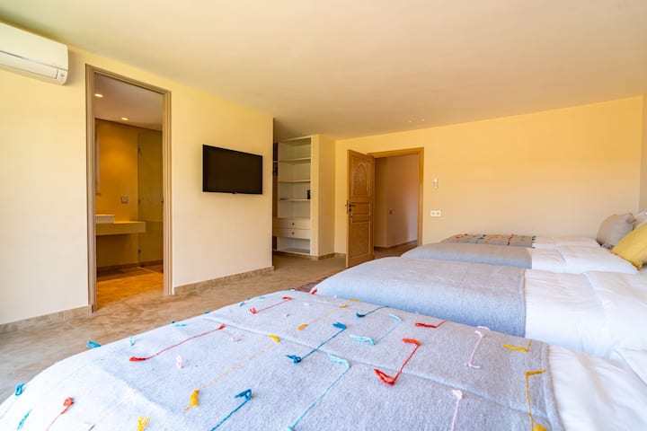 საძინებელი 1