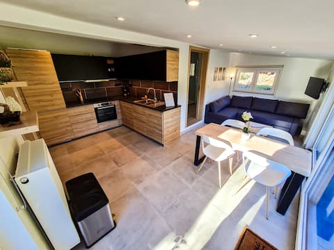 Popular Airbnb listing: Ô Jardin, Cozy accommodation with private garden in Namur