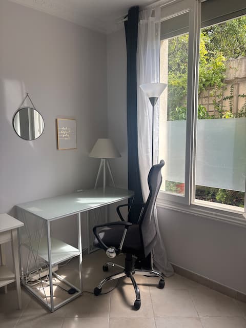 Top performing Airbnb: Cozy studio with outdoor space • Near Paris/Salons in Issy Les Moulineaux