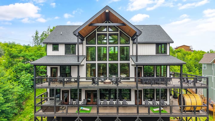 New Luxury 8 Bedrooms 9 Baths~gym~elevator~sauna - Gatlinburg