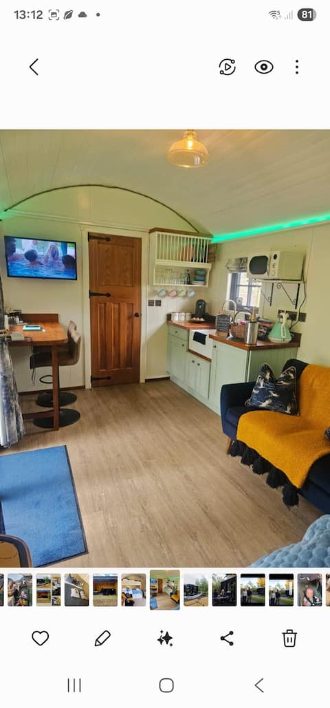 Top Airbnb: The Shepherds Hut at The Lodge at Quarterland Bay in Rowallane