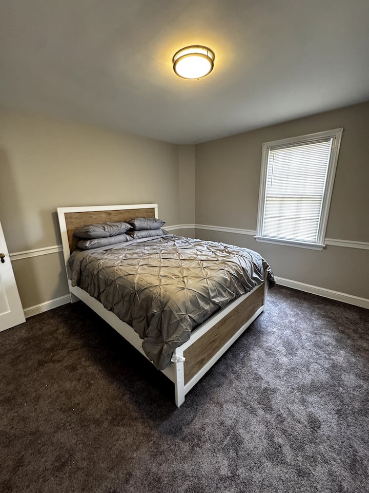 საძინებელი 1