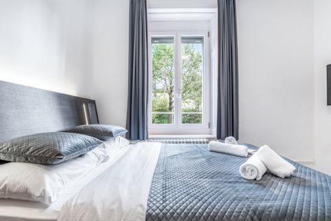 Popular Airbnb listing: Delta City Hotels Standard Double Room in Wipkingen
