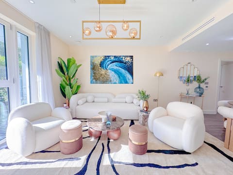 Successful Airbnb property: London Eye Opulence King Bed/ AC/ GYM in Lambeth