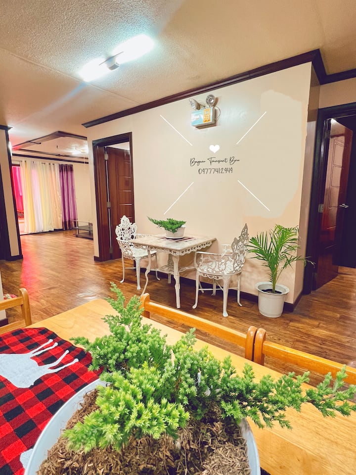 4 Bedroom Condo With 2 Bath 5 Min Walk To Burnham - Baguio