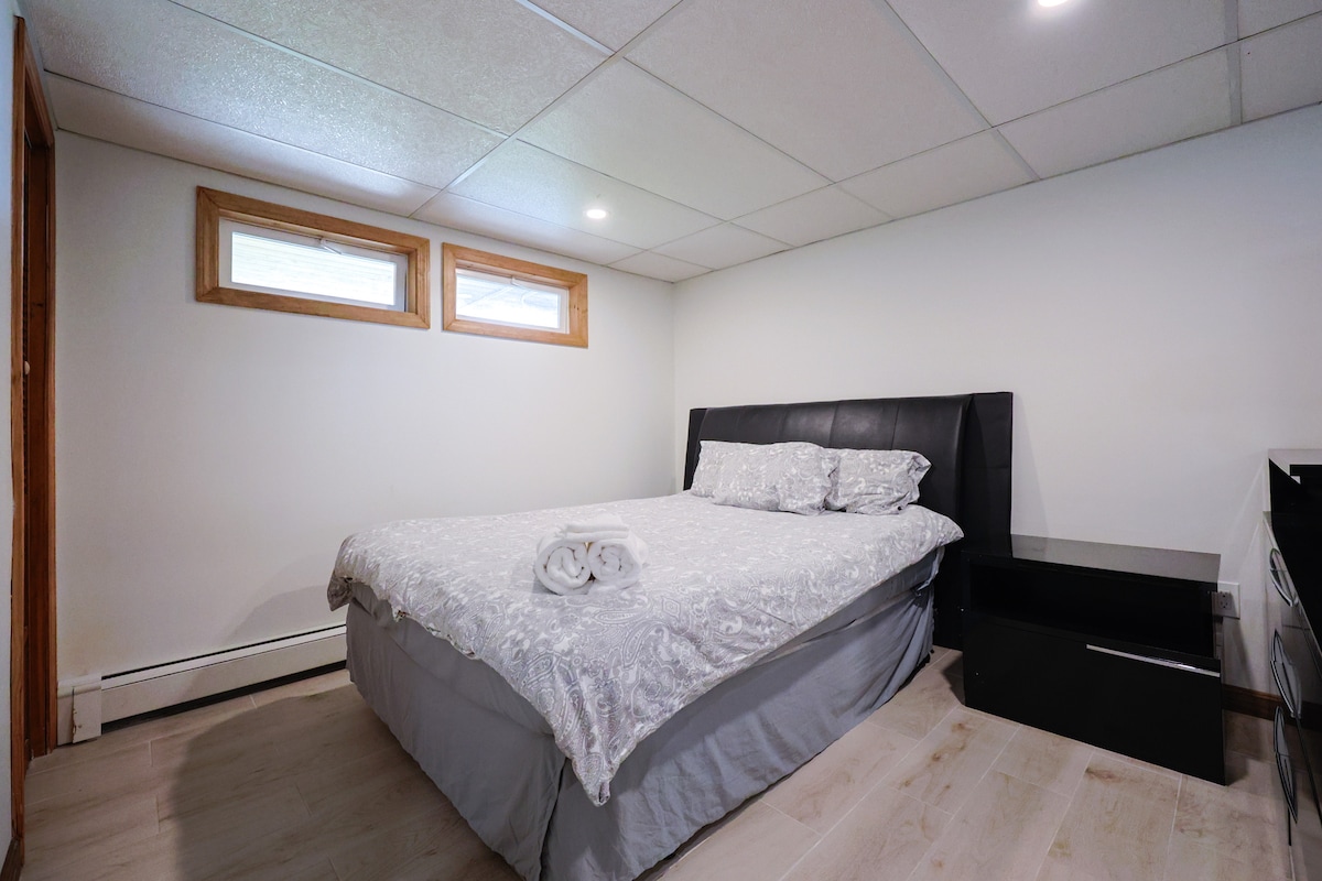 Dhomë gjumi në bodrum