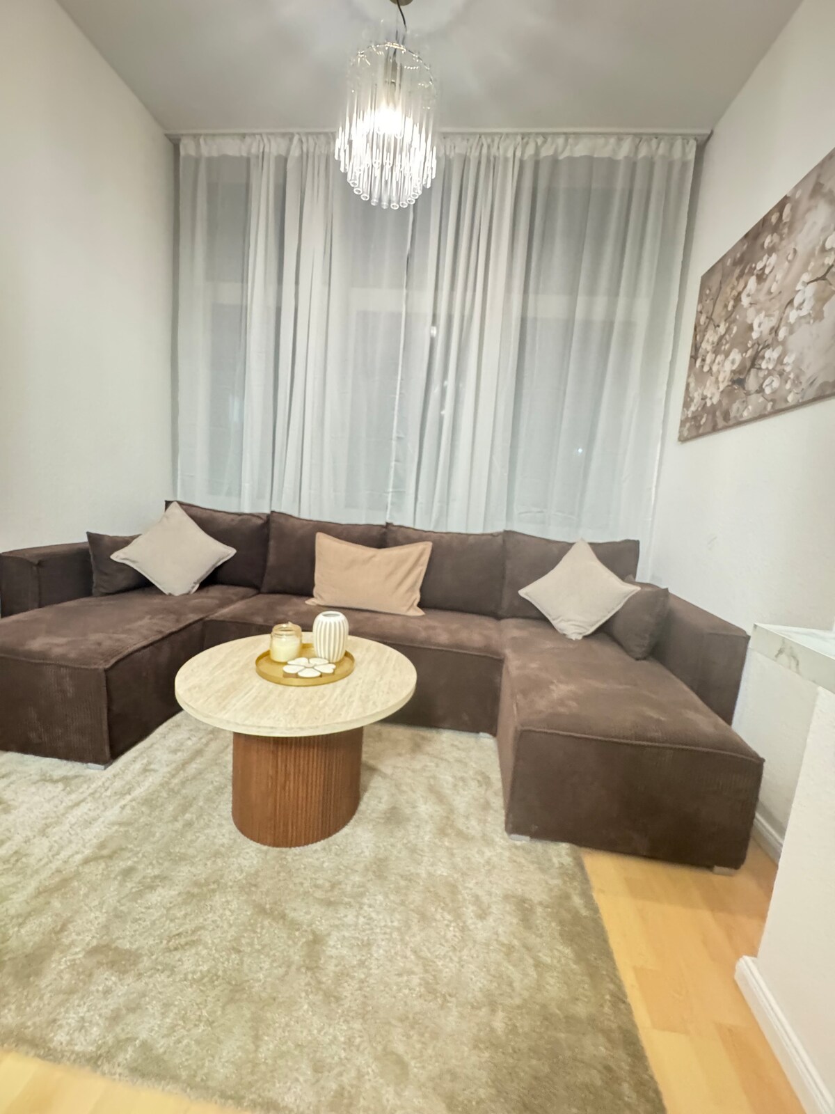 Top Airbnb: 3-Raum-City-Apartment Ost-1 in Stadtmitte