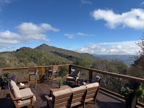 Luxury VIEWS from 4700', Hot Tub, Modern Rustic