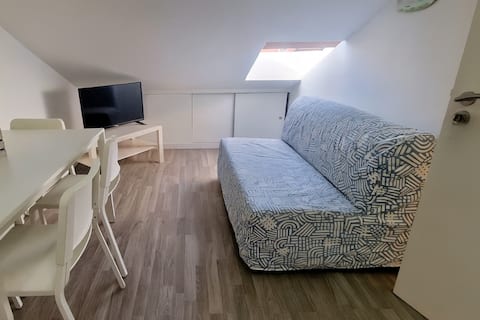 Popular Airbnb listing: small apartment near the beach in Silveira