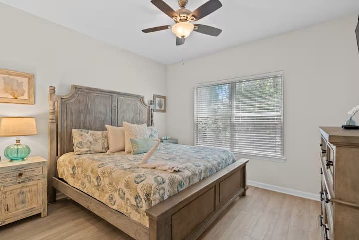 Dormitorio principal: cama tamaño king