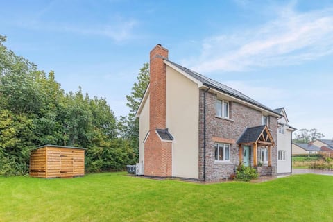 Ty Nant - less than 2 miles from Hay-on-wye