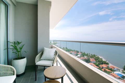 Modern & Luxurious Apartment | Pool & Beach Access