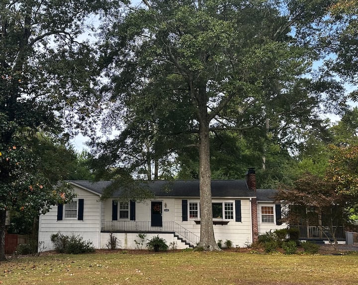 Home Away From Home In Hoover - Hoover, AL