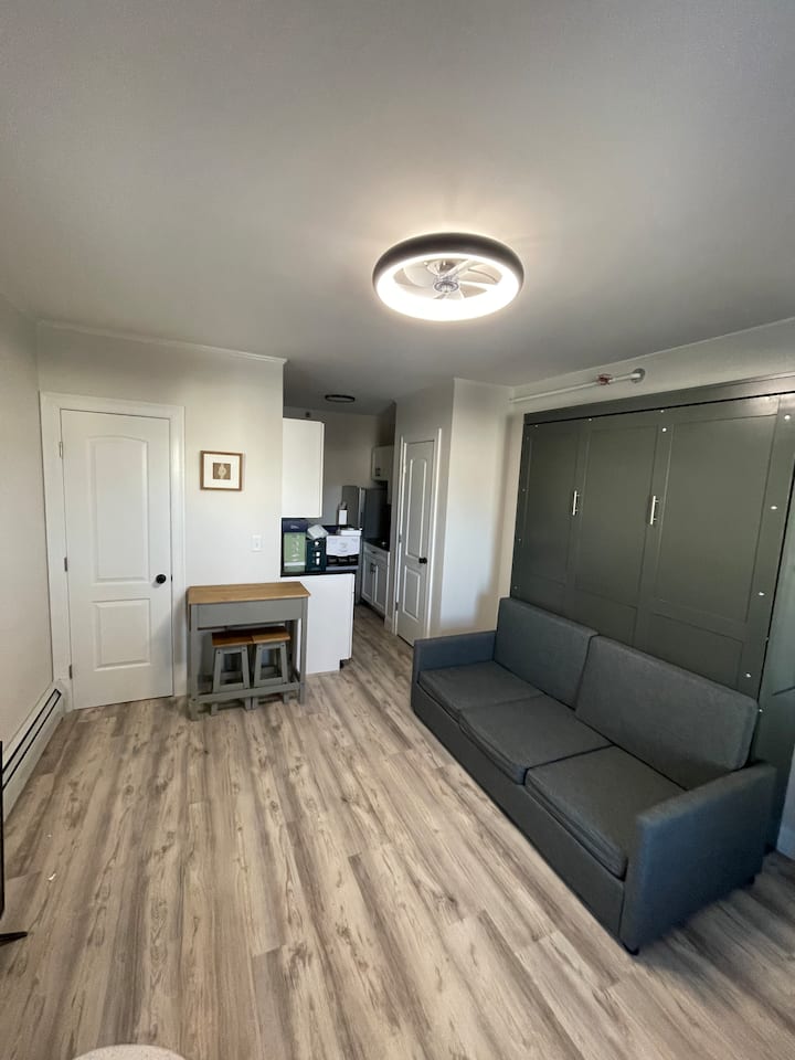 Modern Petite Beach Studio - Old Orchard Beach, ME