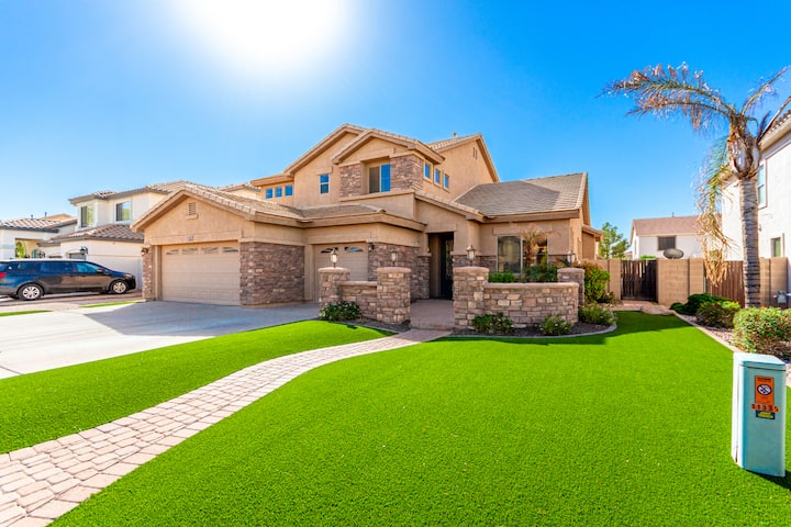 East Mesa-sleeps 14-pool-spa-putting Green-pets! - Apache Junction, AZ