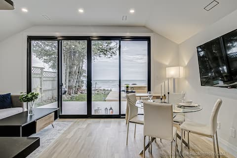 Blissful Lakeview Retreat | Waterfront Cheateau
