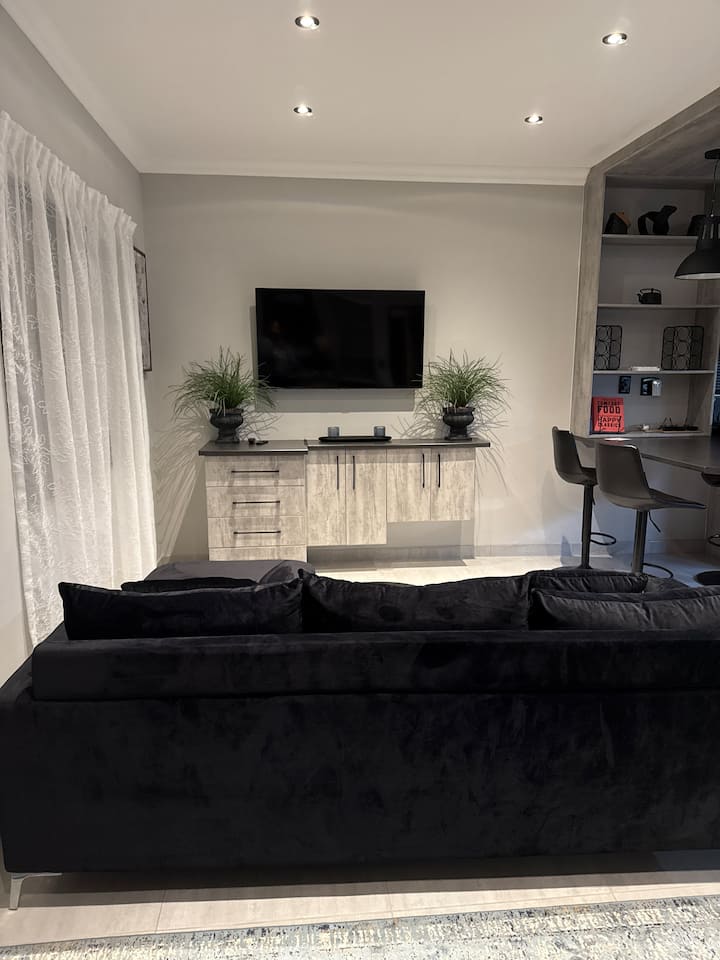 Neat One Bedroom Flat - Namibia