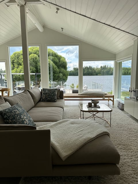 Successful Airbnb property: Elegant villa with amazing lakeview in Pohjois Savo