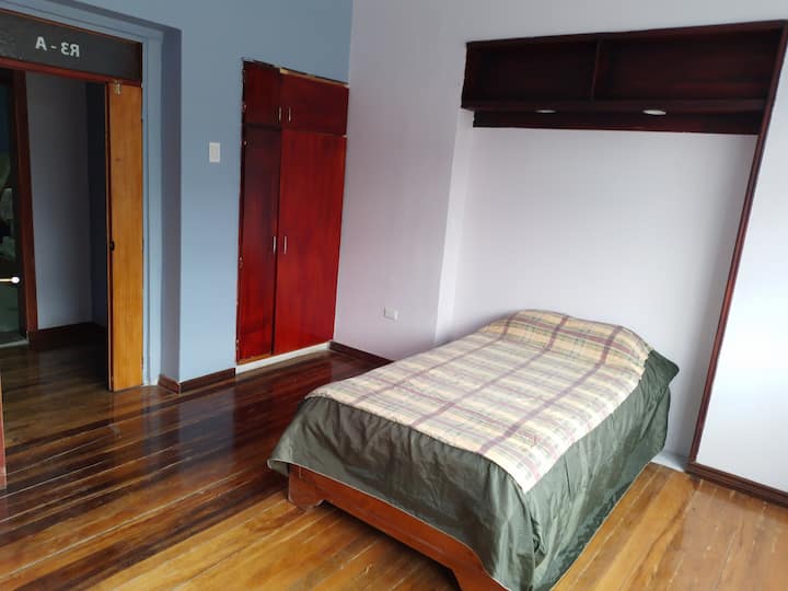 غرفة النوم 1