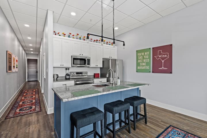 Full kitchen image 1