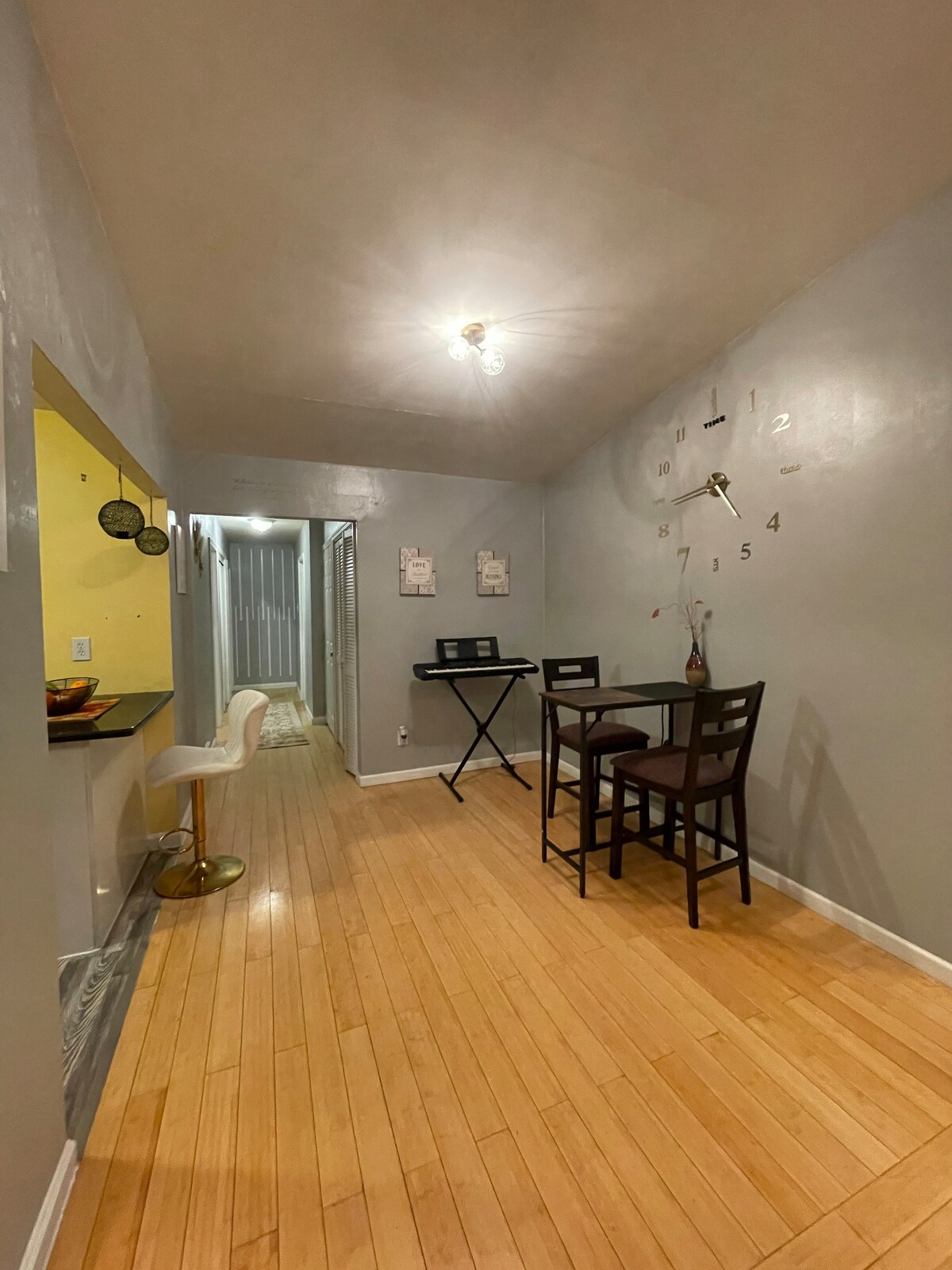 Chic & Serene NE Philly Stay l Desk + In-Unit W/D