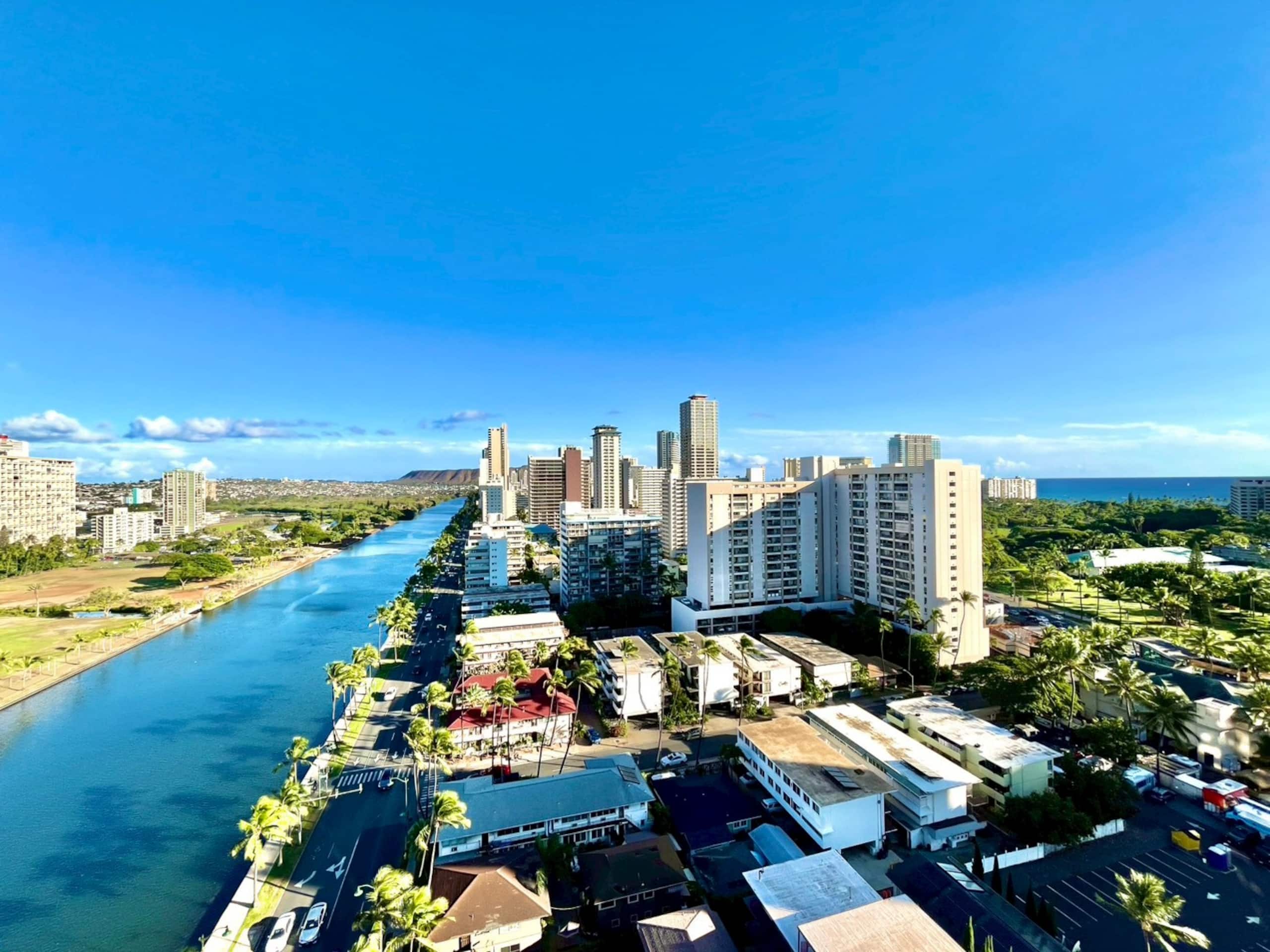 Condo in Honolulu · ★4.73 · Studio · 1 bed · 1 bath - Image 36