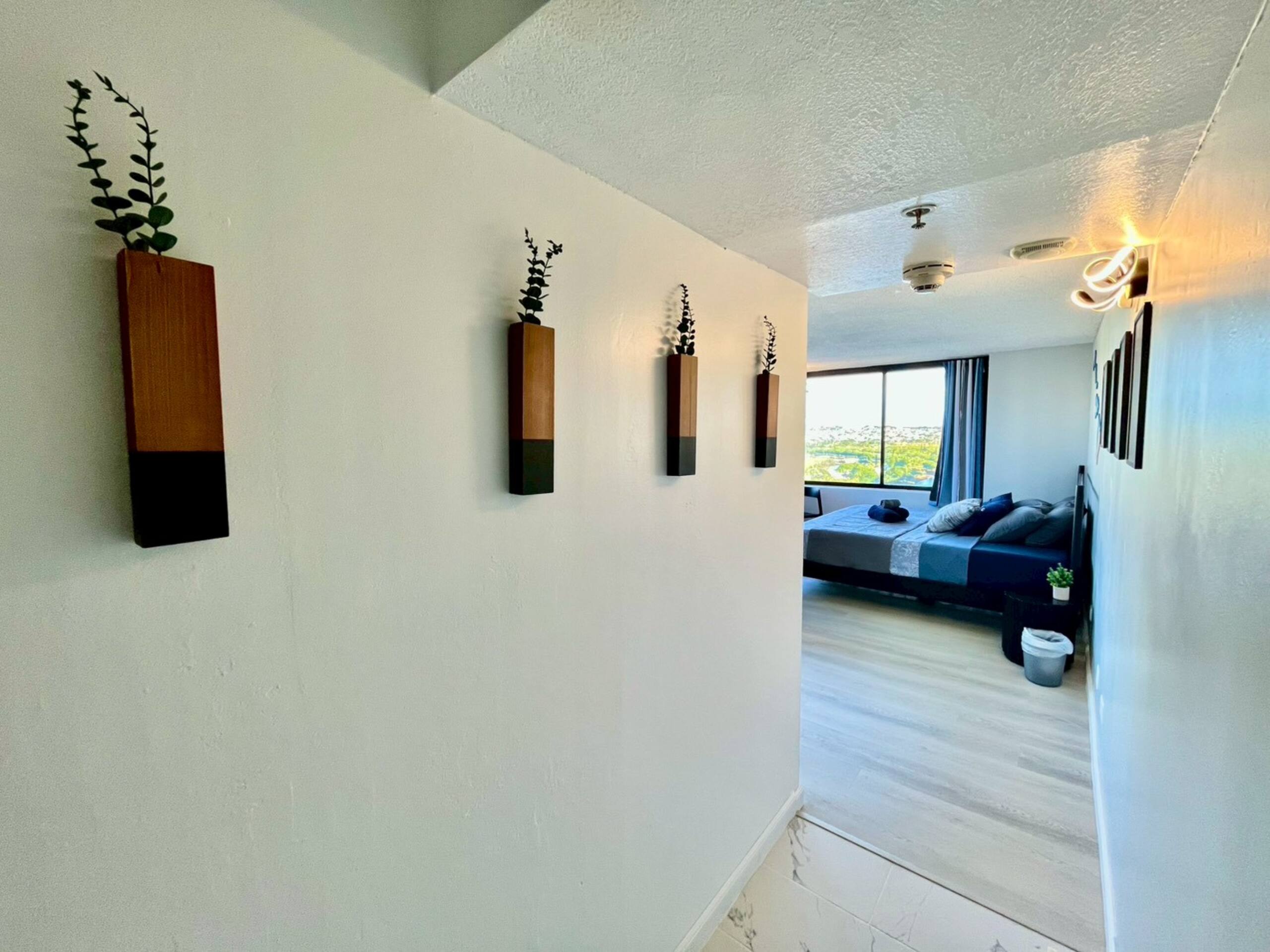 Condo in Honolulu · ★4.73 · Studio · 1 bed · 1 bath - Image 29